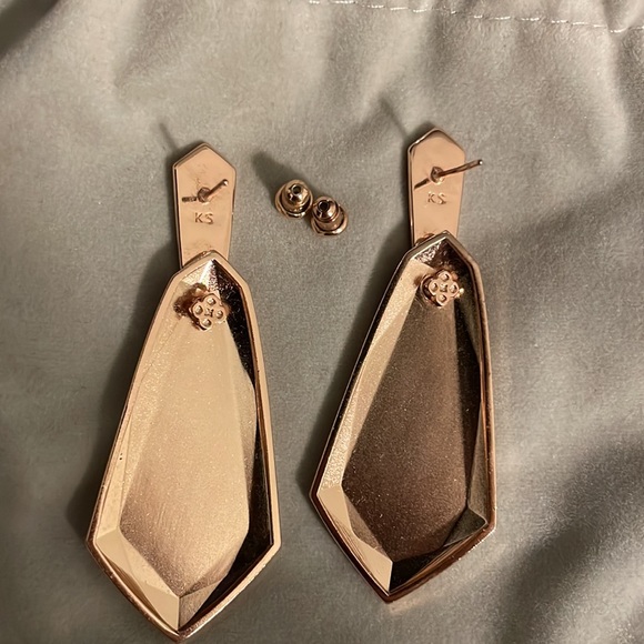Rose gold Kendra Scott earrings - Picture 3 of 3
